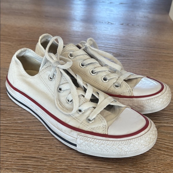 Converse Chuck Taylor All Star Low Top White Sneakers Men’s 6 / Women’s 8 - Picture 1 of 13